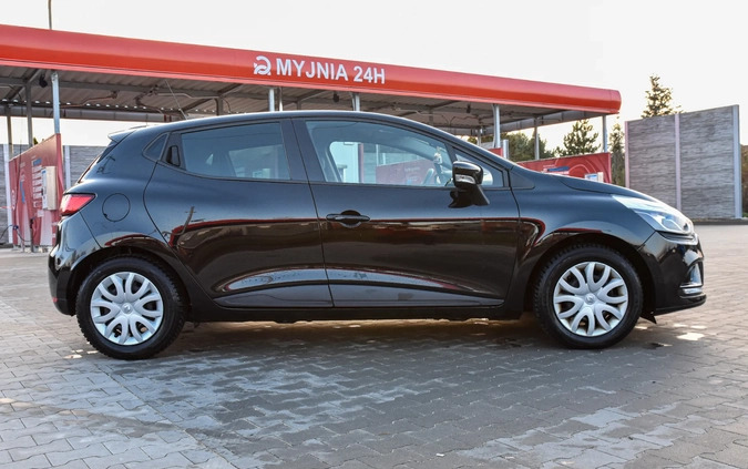 Renault Clio cena 38000 przebieg: 67300, rok produkcji 2018 z Wrocław małe 67